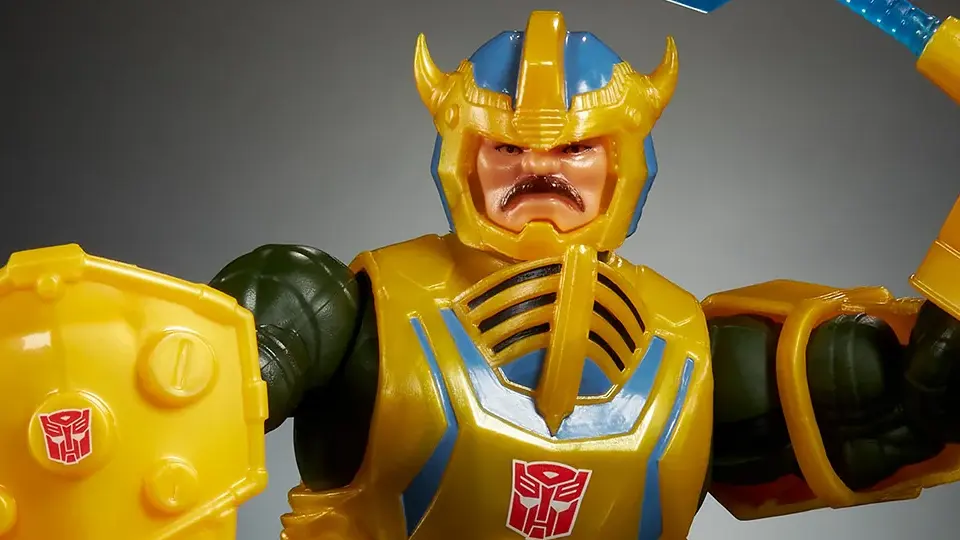 Review of Bumblebee Armor Man‑At‑Arms by Mattel 8 Man-At-Arms Bumblebee armor action figure