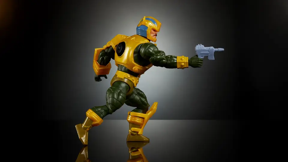 Review of Bumblebee Armor Man‑At‑Arms by Mattel 4 Masters of the Universe Bumblebee crossover figure details