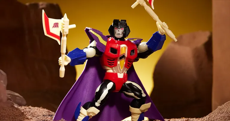 Inside the Starscream Armor Scare Glow MOTU x Transformers Drop 2 review of Starscream Armor Scare Glow MOTU x Transformers figure