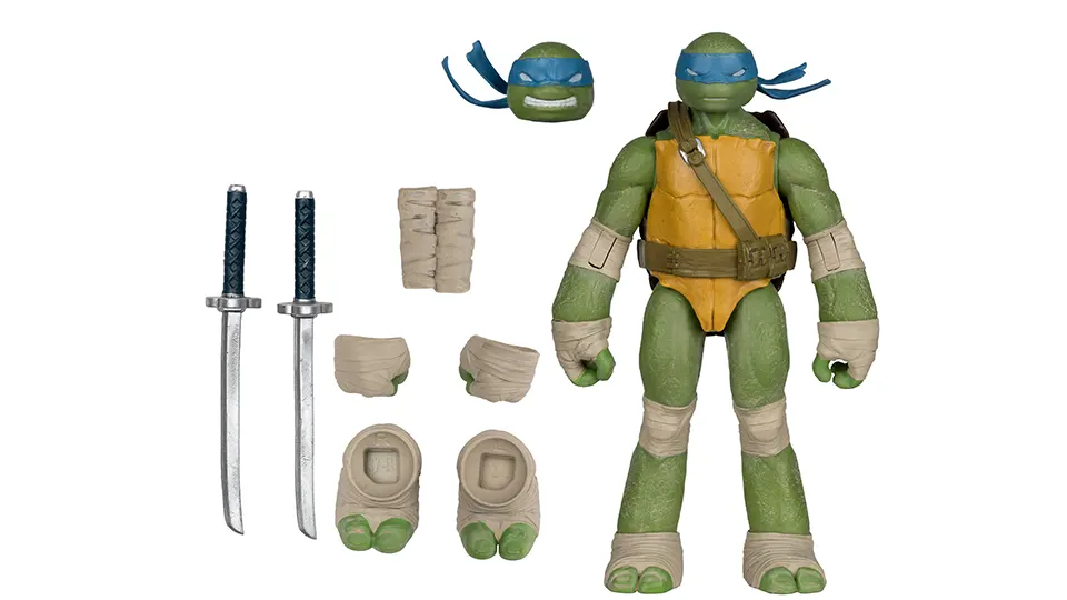 McFarlane Page Punchers TMNT: Comic-Accurate Action Figures Worth Watching 4 McFarlane Toys Page Punchers Teenage Mutant Ninja Turtles leonardo figure
