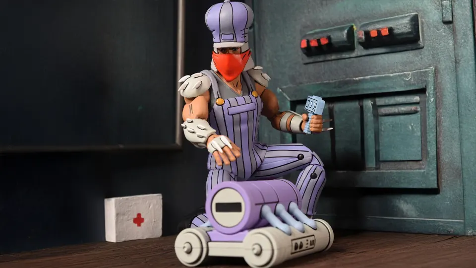 Ultimate Locomotive Menace: The NECA Train Track Takedown Shredder Exclusive Review 7 NYCC 2025 TMNT Shredder exclusive