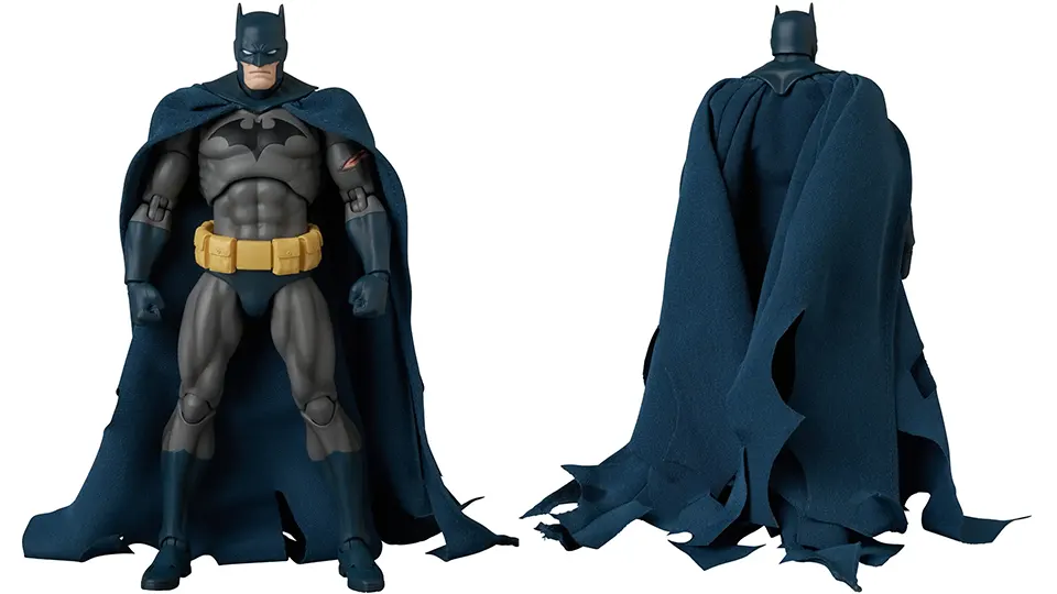 MAFEX Batman battle damaged