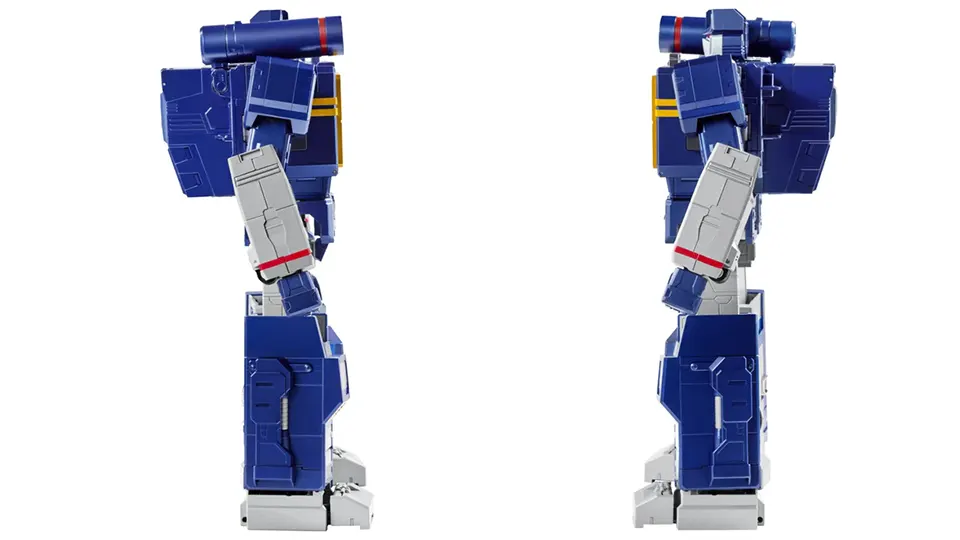 Transformers’ Greatest Spy Returns: The Robosen Transformers Auto-Converting Soundwave Robot 8 review of Robosen auto-converting Soundwave