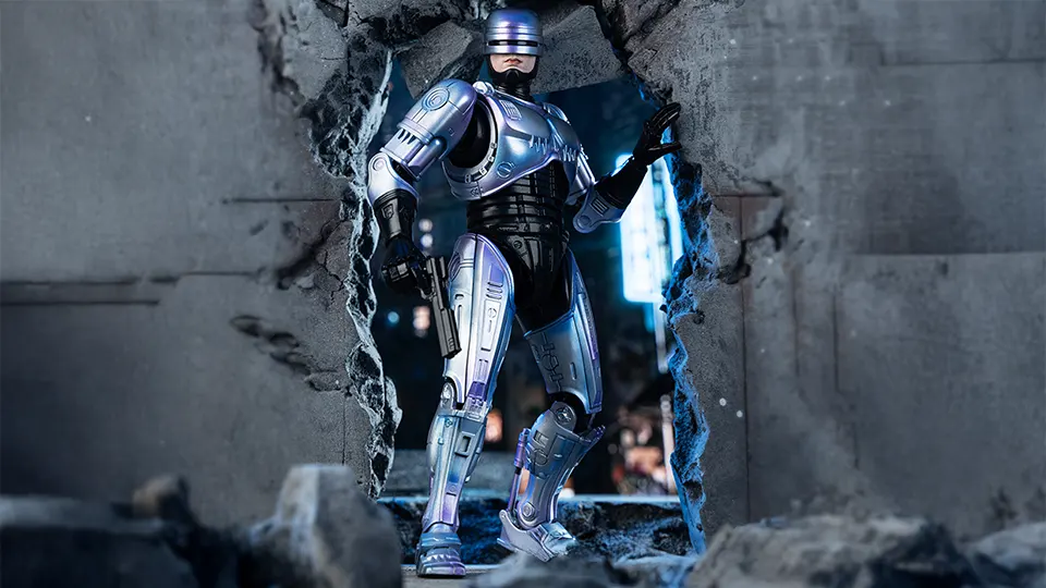 Hiya Toys RoboCop action figure for sale