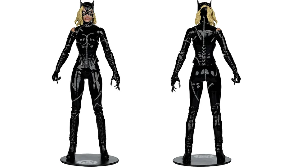 McFarlane Battle Damaged Catwoman Figure Gives Selina a Rougher Look 6 deluxe theatrical edition battle damaged catwoman